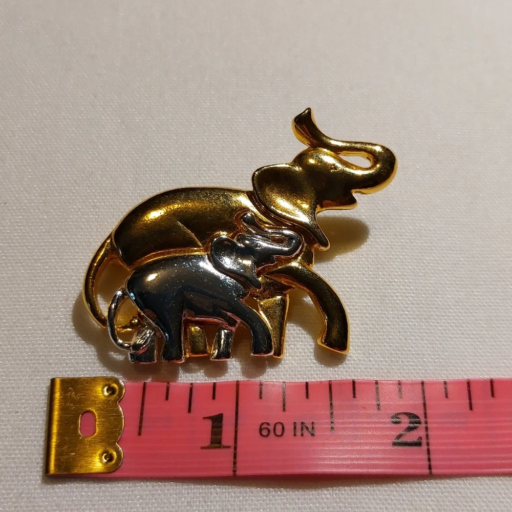 Vintage Elephant Brooch Pin Silver Gold Tone Metal Lucky Mother & Baby Pin EUC